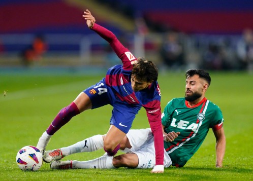 关于巴塞罗那西甲击败阿拉维斯费兰托雷斯破门的信息